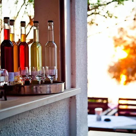 Couette-café Family Magazin Žuljana