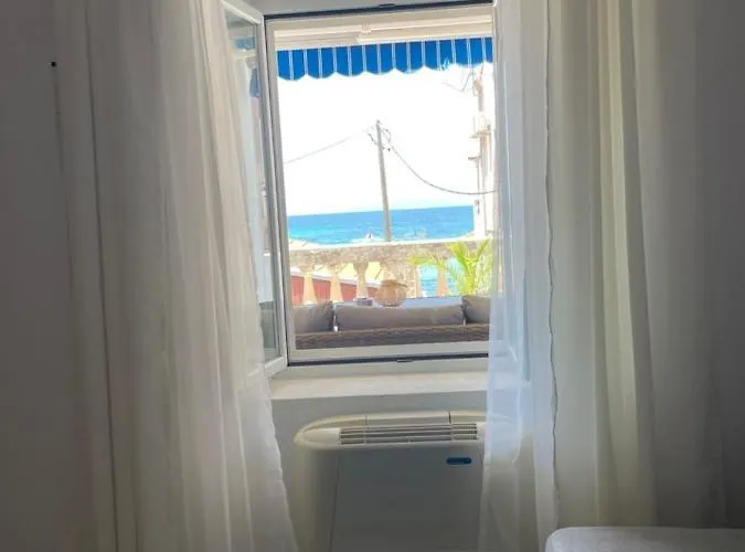 Family Magazin לינה וארוחת בוקר 3*