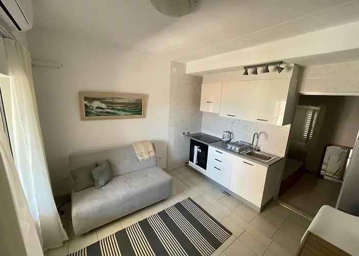 לינה וארוחת בוקר Family Magazin Žuljana